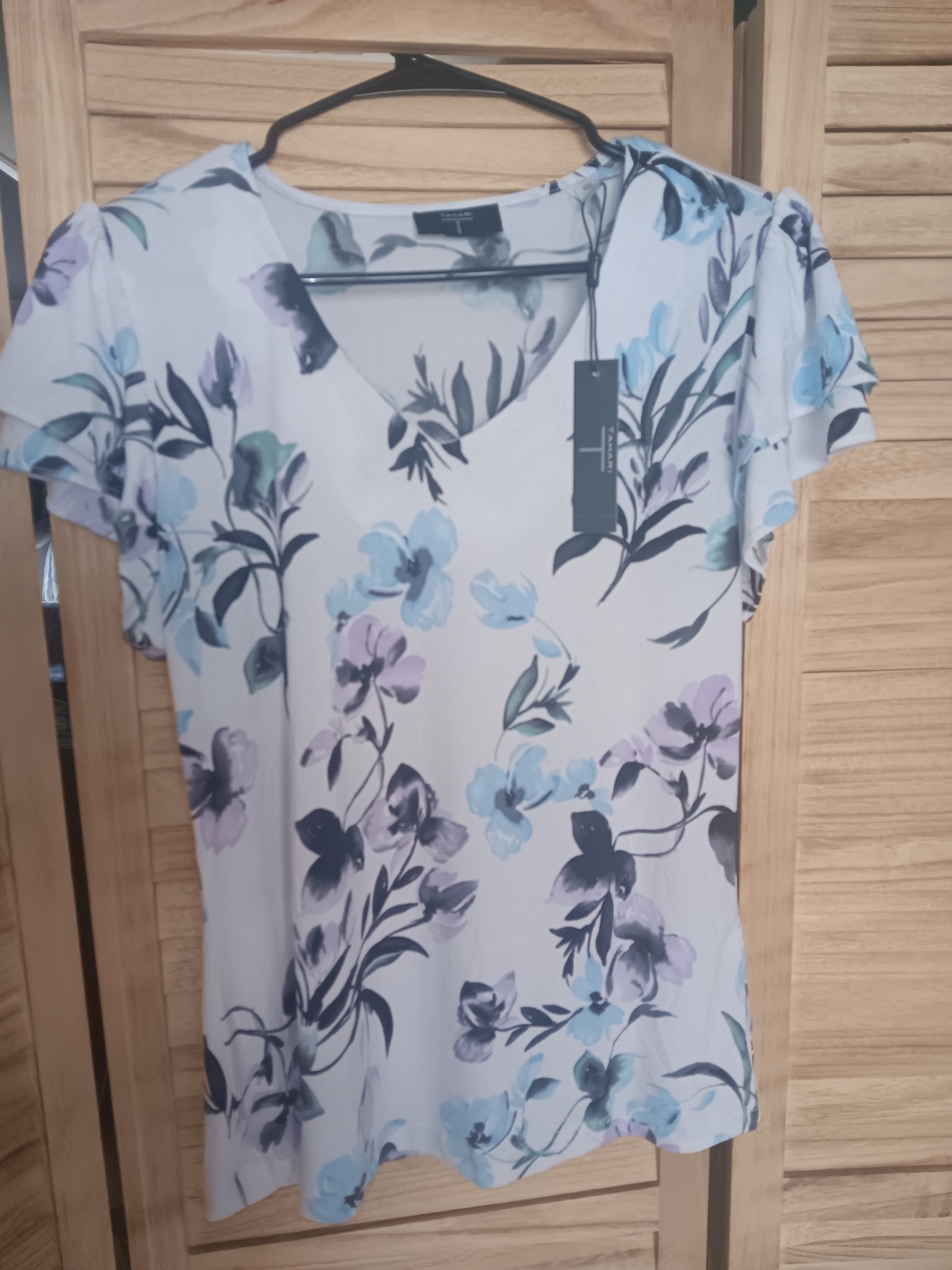 V-Neck Top Short Sleeves    M